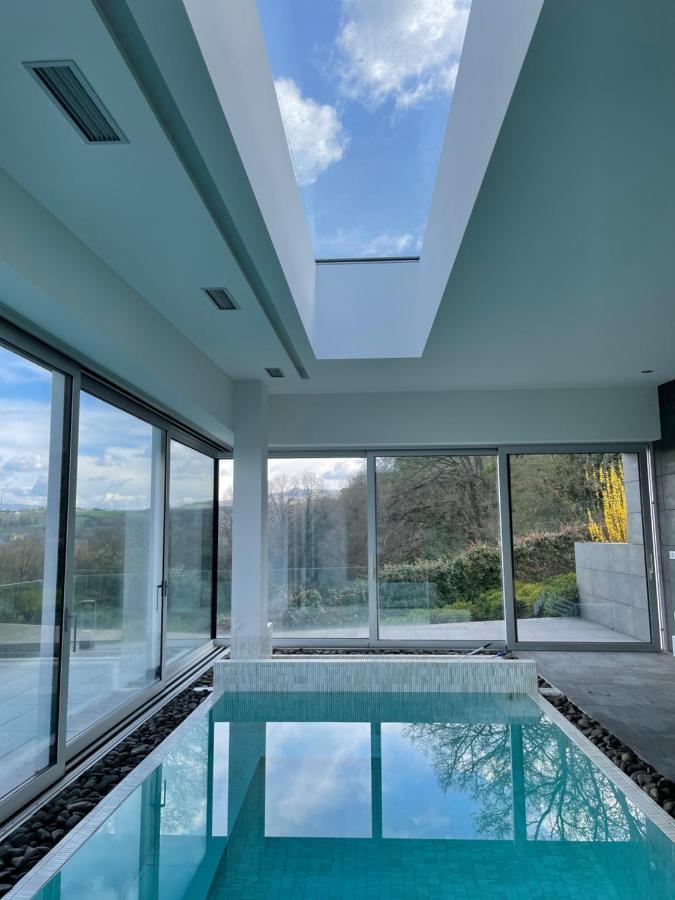 Tres Prismas Exclusive Villa Sarria Exteriör bild