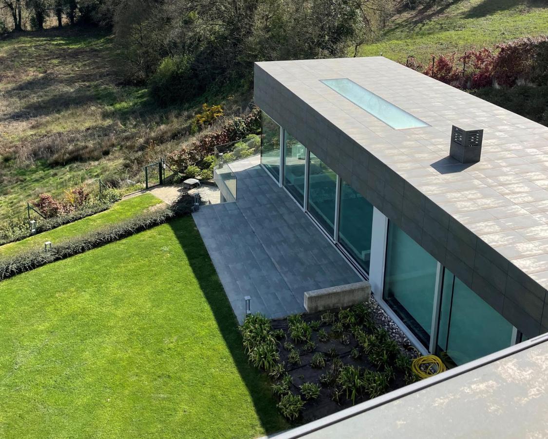 Tres Prismas Exclusive Villa Sarria Exteriör bild