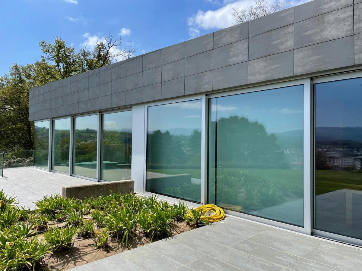 Tres Prismas Exclusive Villa Sarria Exteriör bild
