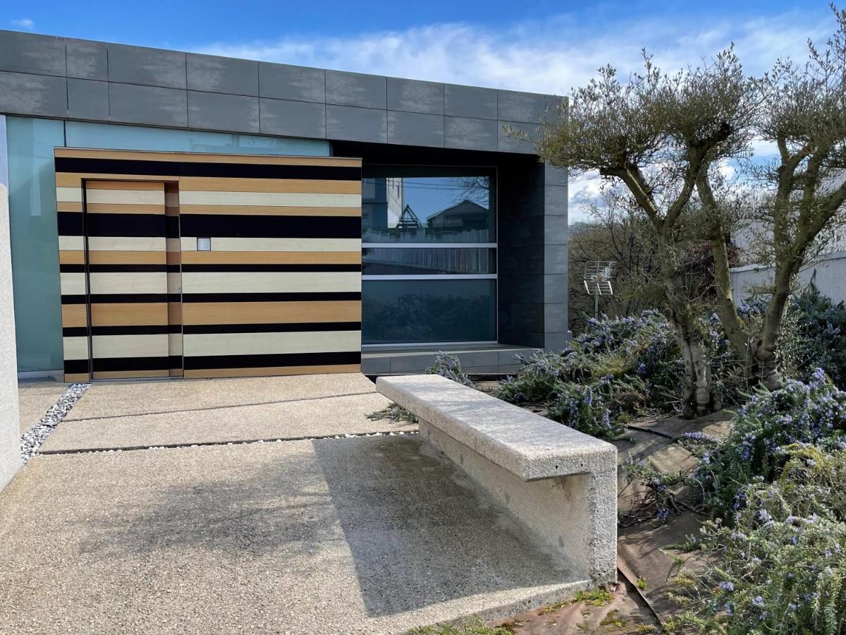 Tres Prismas Exclusive Villa Sarria Exteriör bild