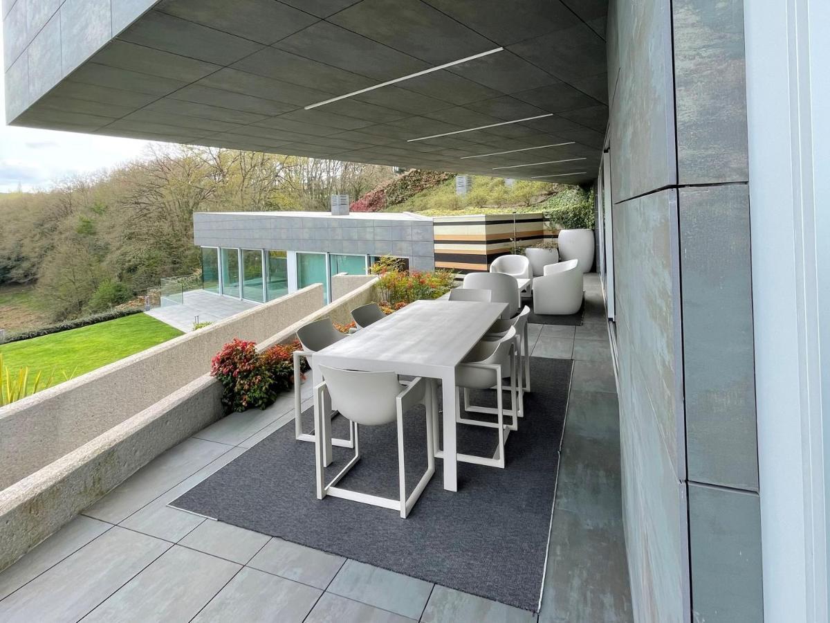 Tres Prismas Exclusive Villa Sarria Exteriör bild