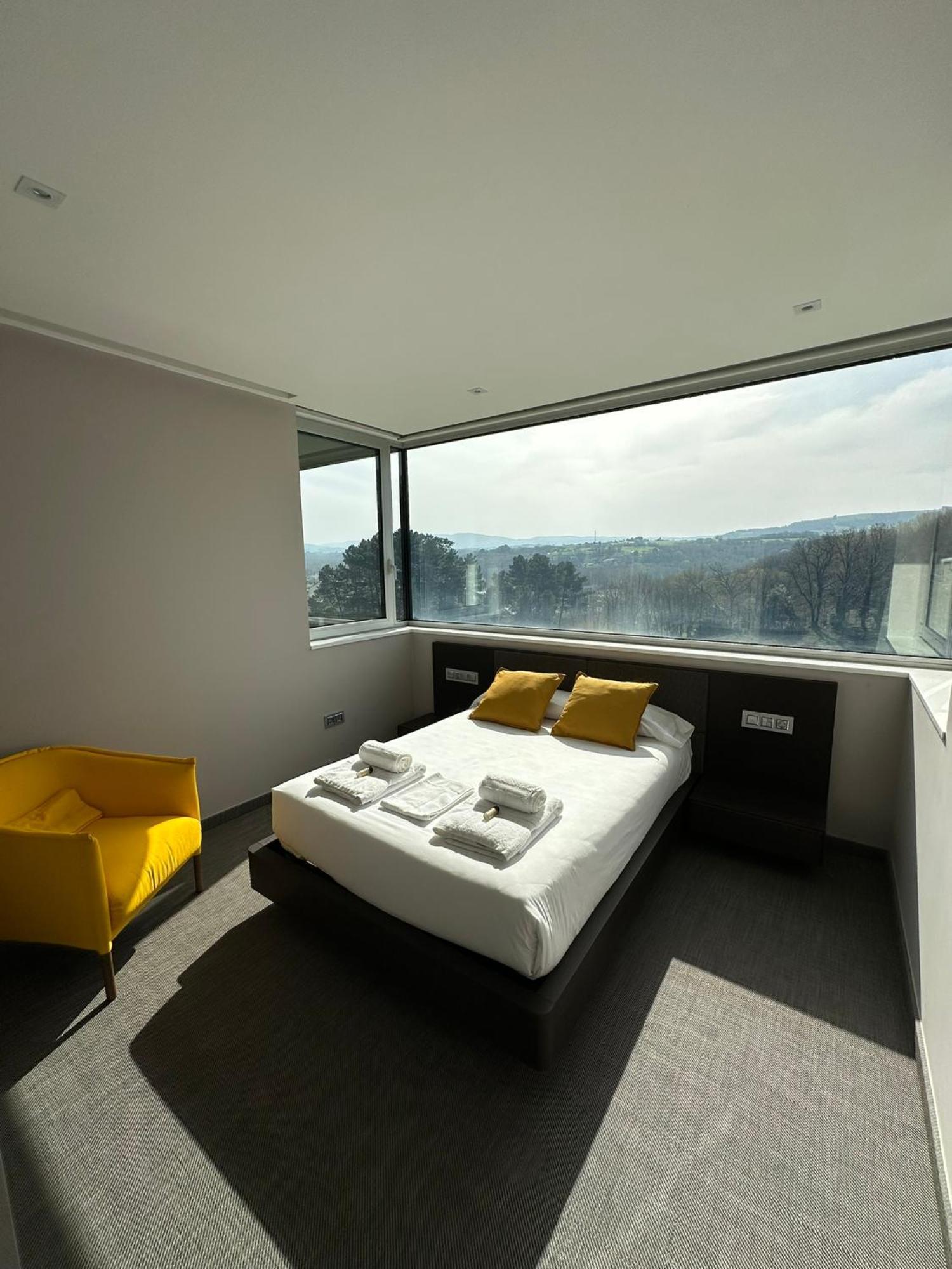 Tres Prismas Exclusive Villa Sarria Exteriör bild
